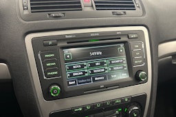 vihreä Skoda Octavia 2010 kuva 18.