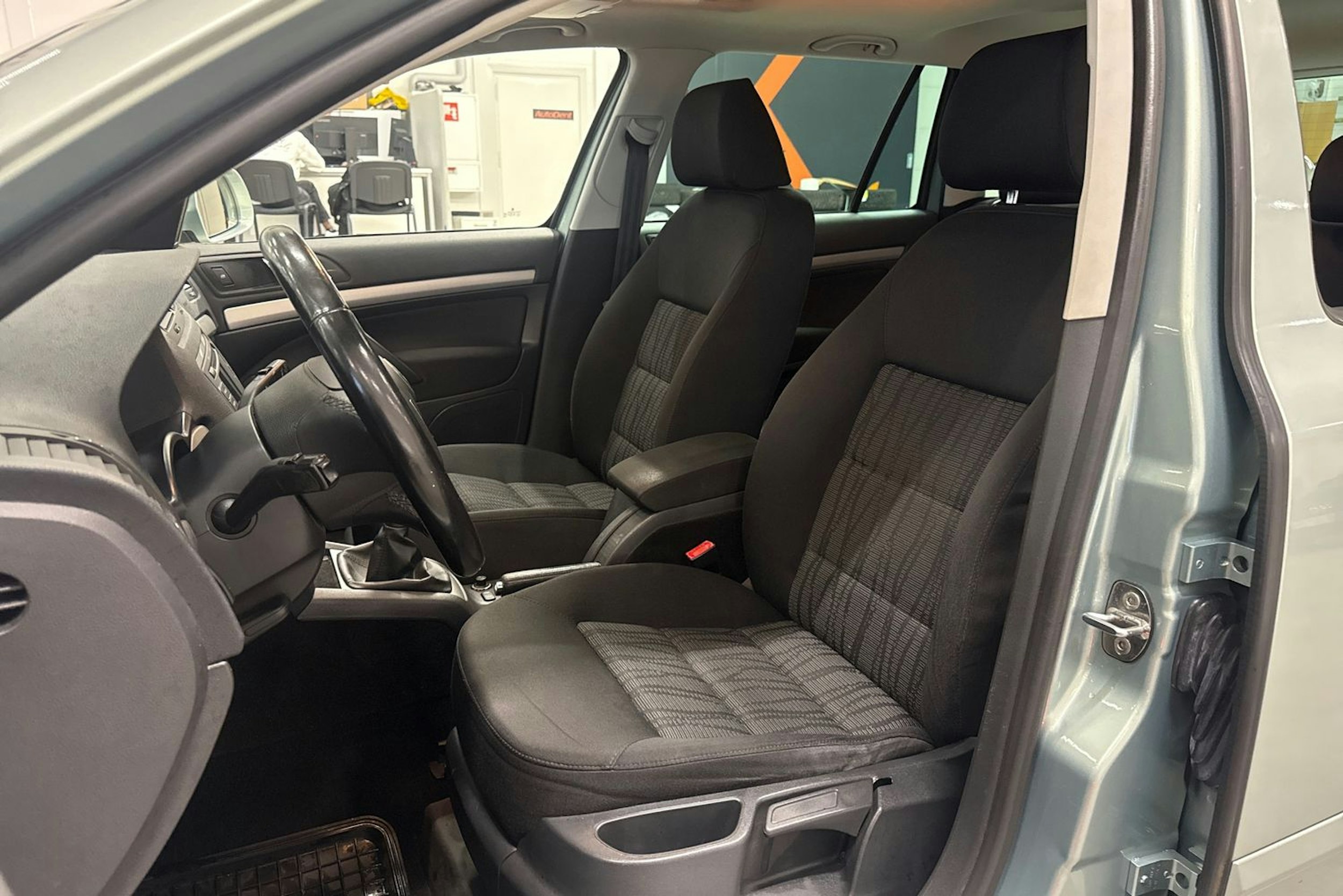 vihreä Skoda Octavia 2010 kuva 20.