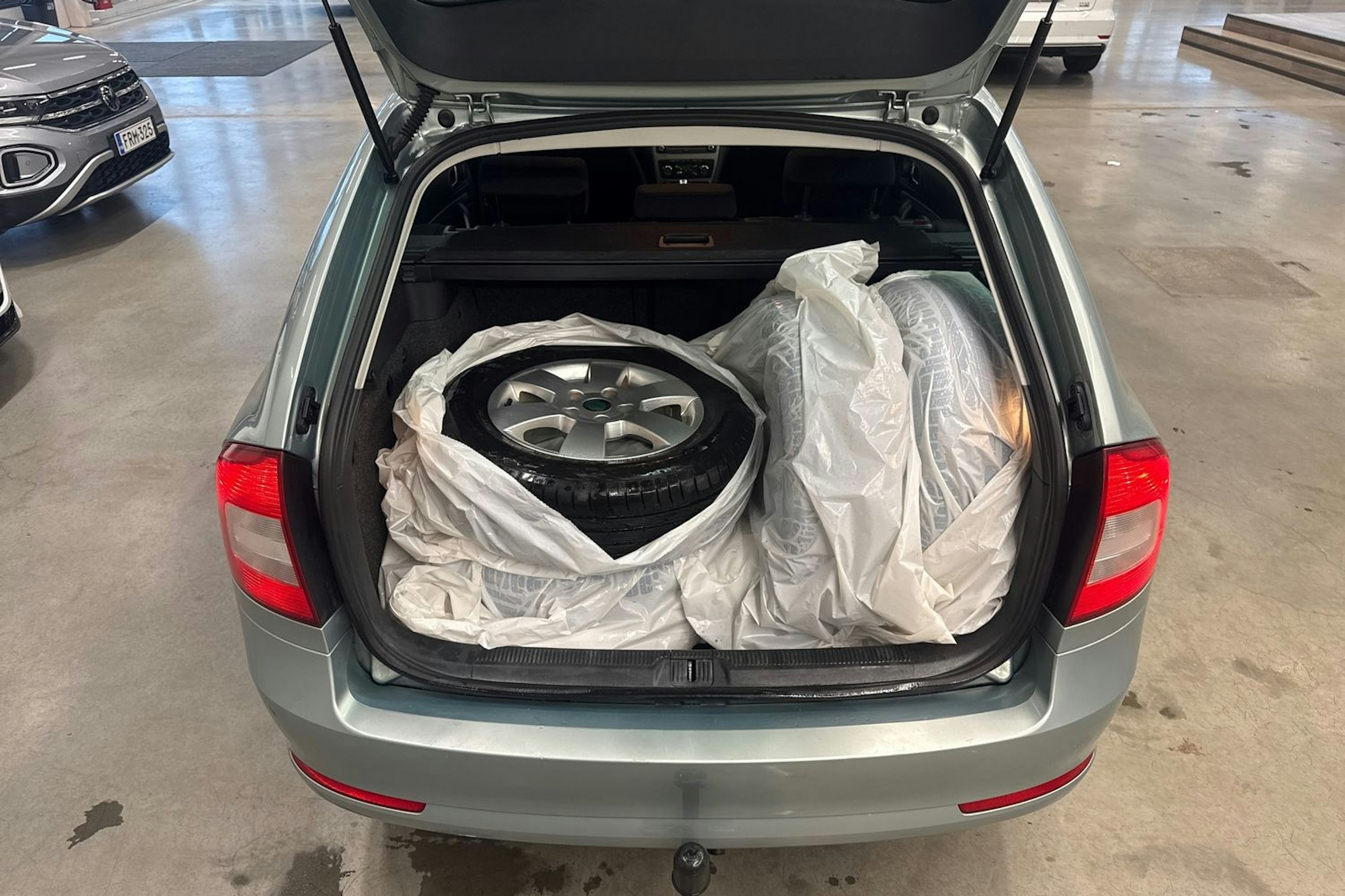 vihreä Skoda Octavia 2010 kuva 22.