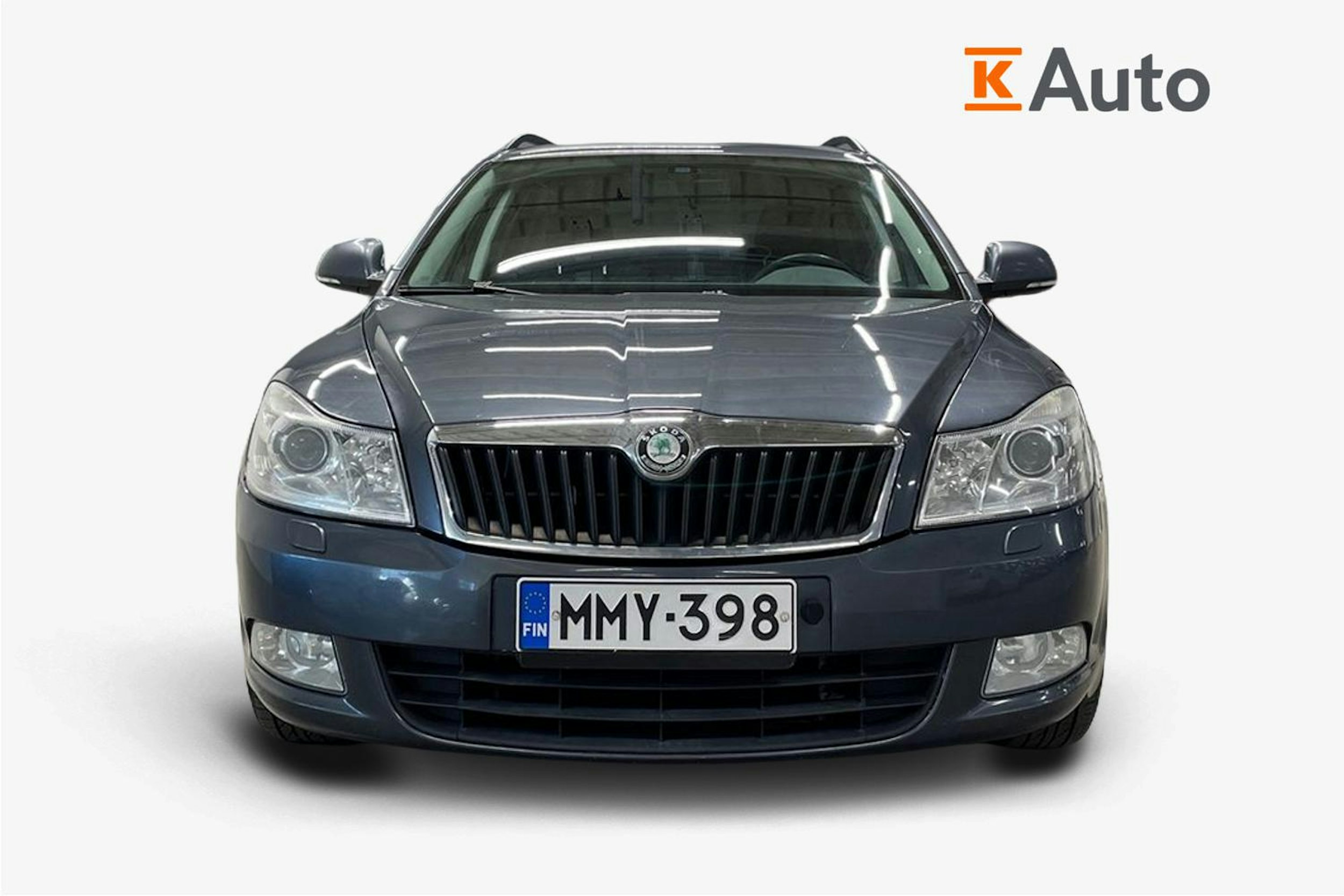 harmaa Skoda Octavia 2010 kuva 5.