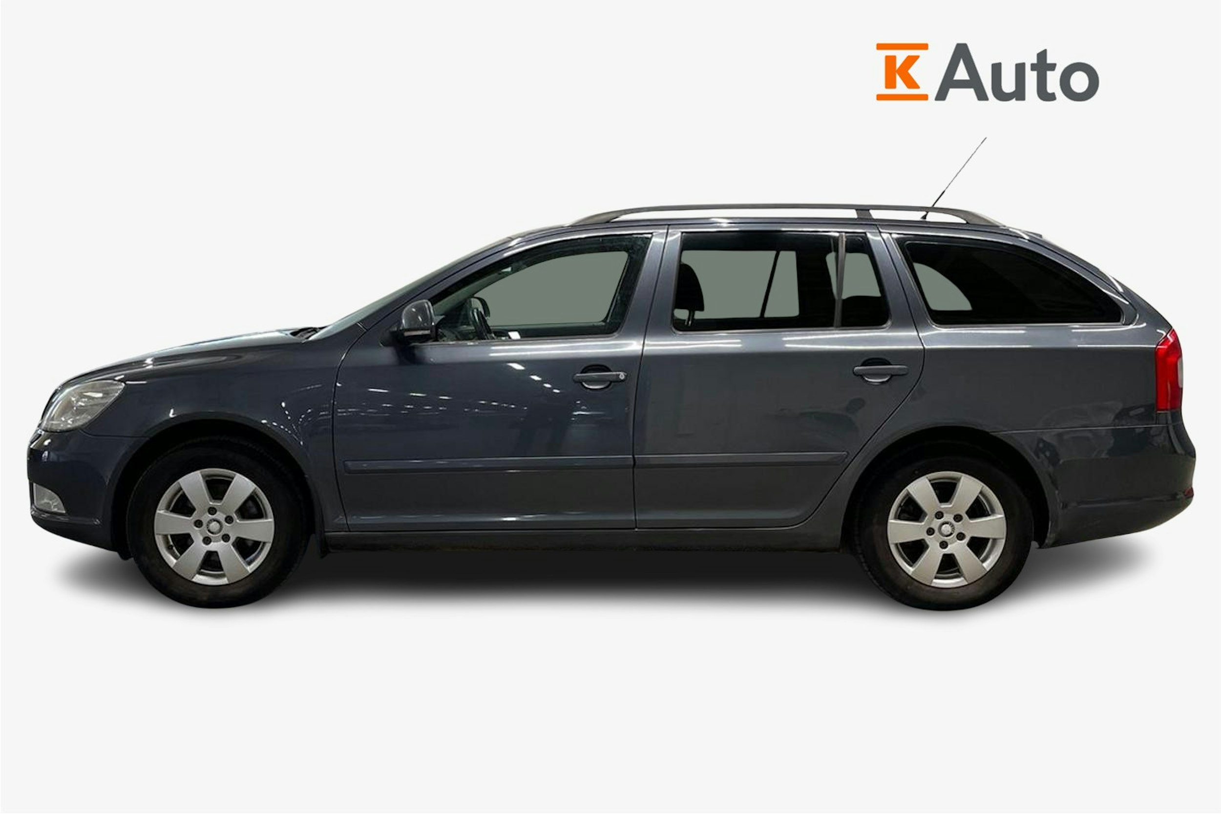 harmaa Skoda Octavia 2010 kuva 6.