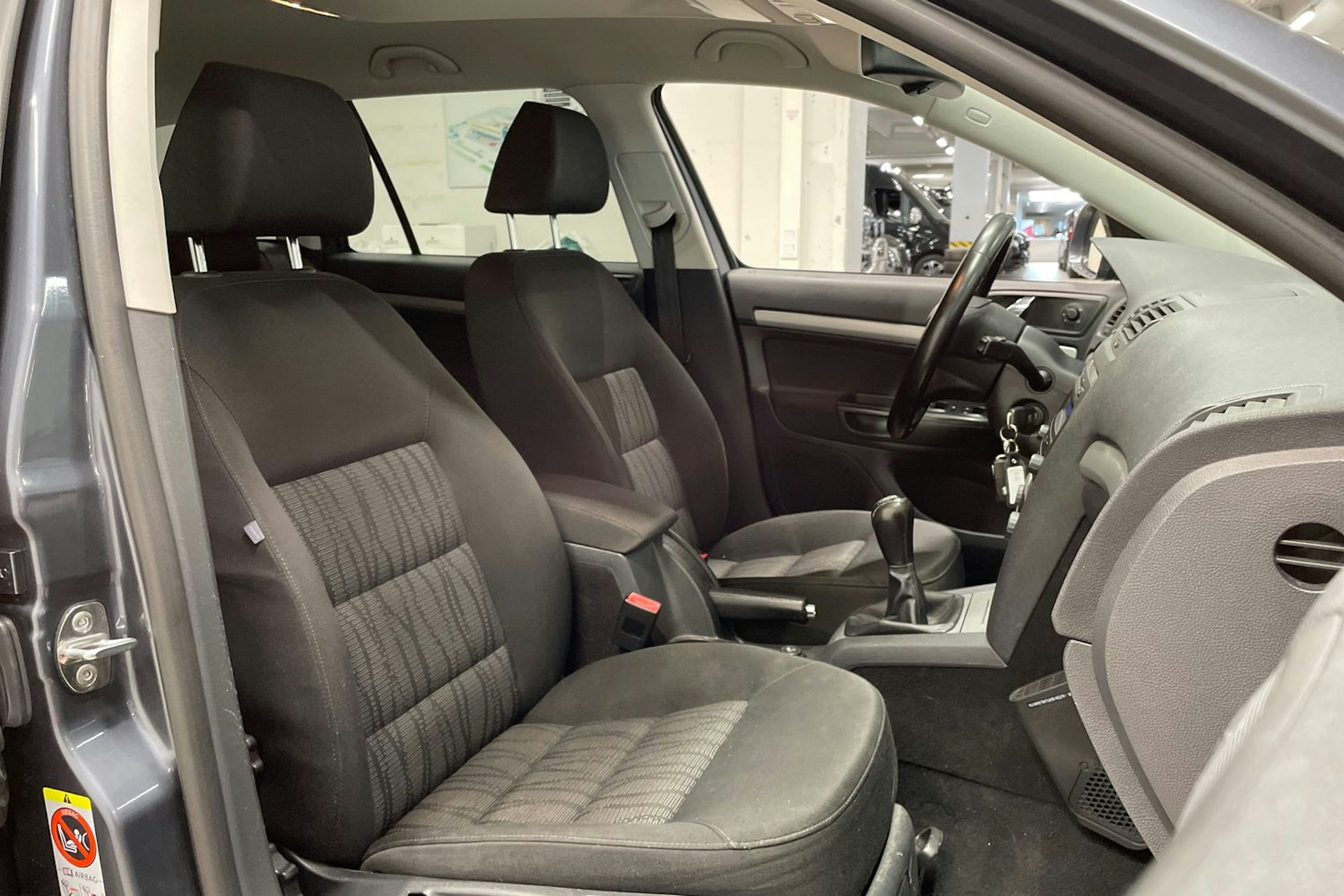 harmaa Skoda Octavia 2010 kuva 22.