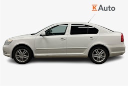 valkoinen Skoda Octavia 2010 kuva 6.