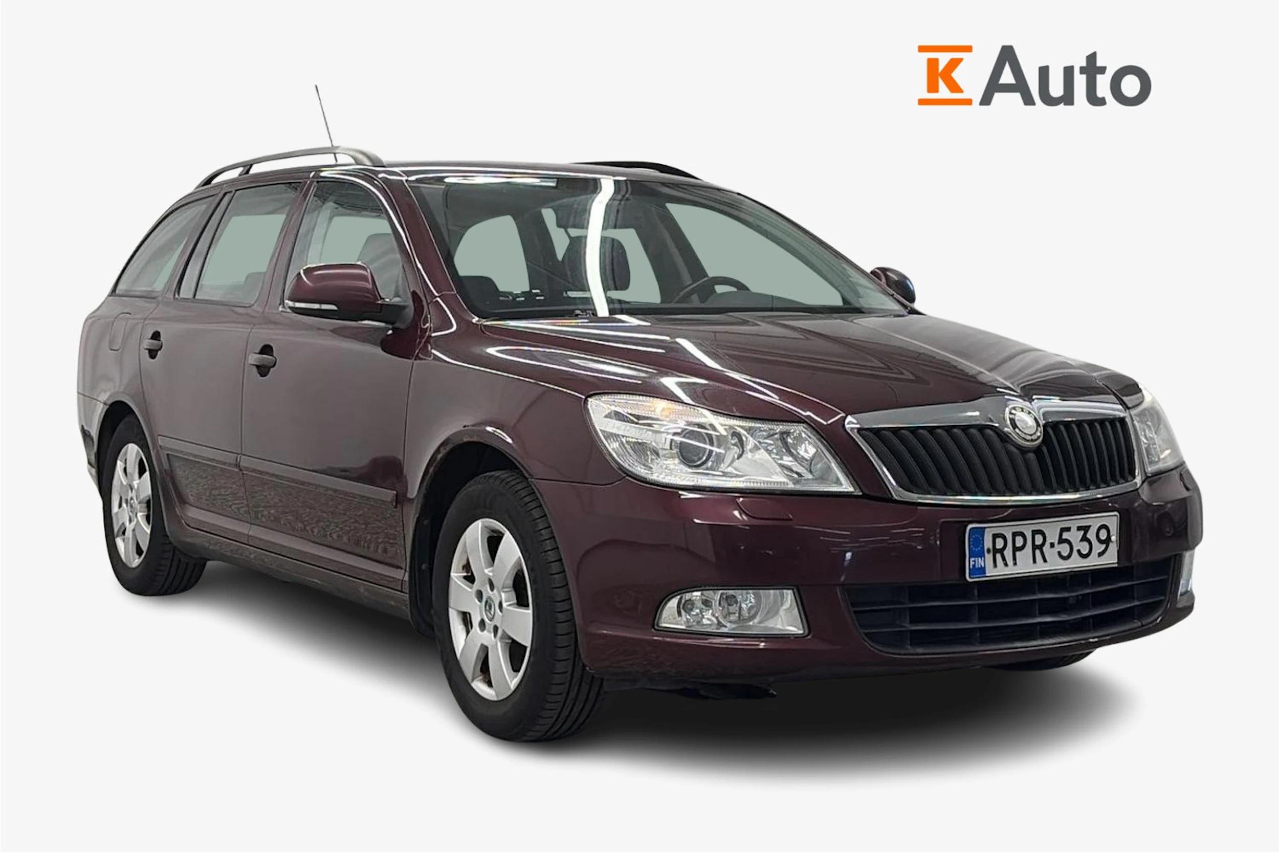 Punainen Skoda OCTAVIA 2010 kuva 1.