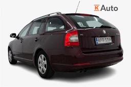 Punainen Skoda OCTAVIA 2010 kuva 2.