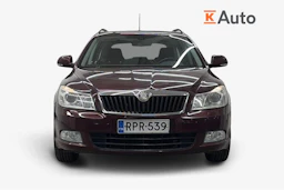 Punainen Skoda OCTAVIA 2010 kuva 4.