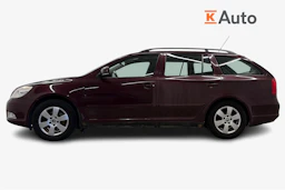 Punainen Skoda OCTAVIA 2010 kuva 5.