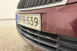 Punainen Skoda OCTAVIA 2010 kuva 20.