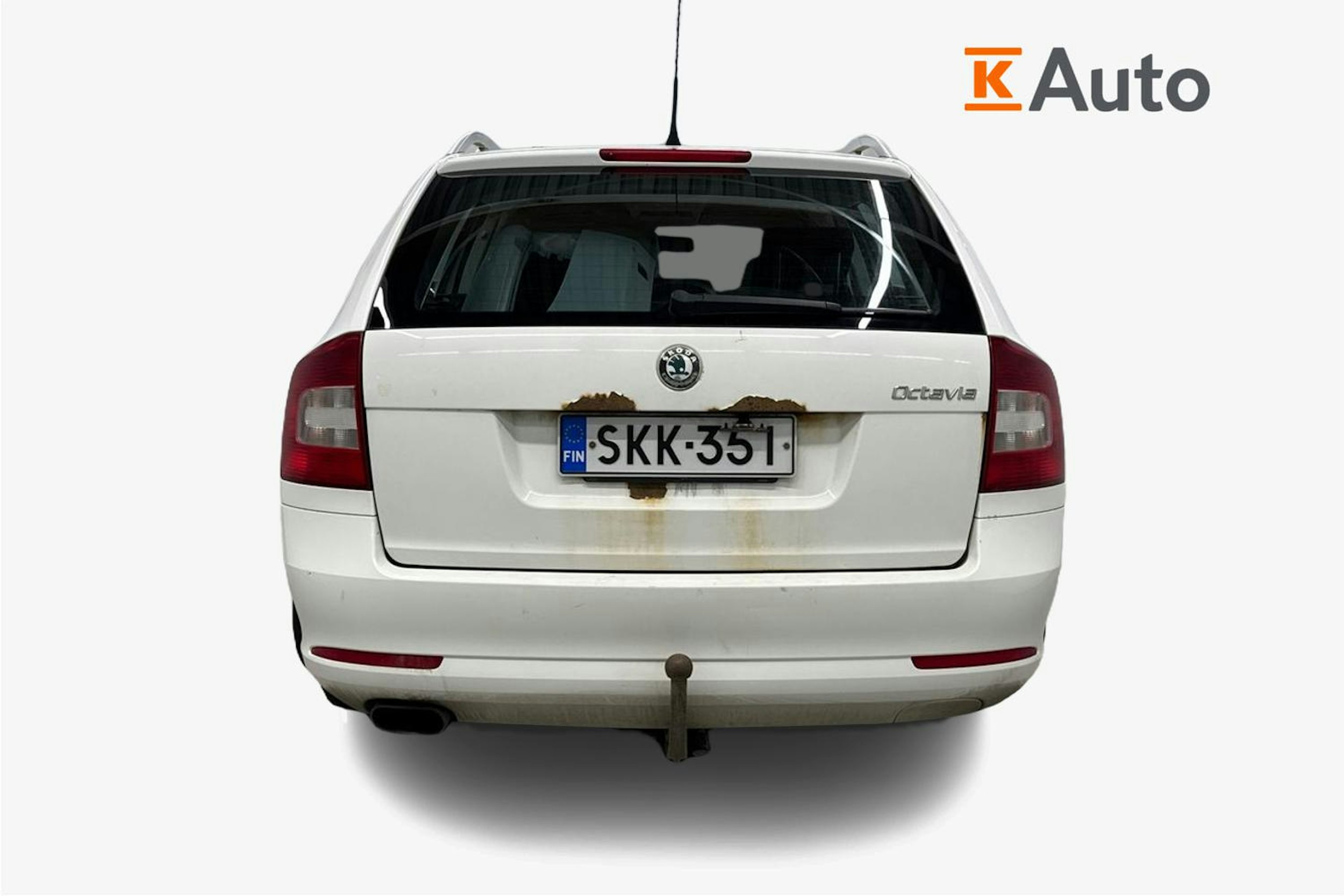 valkoinen Skoda Octavia 2010 kuva 3.