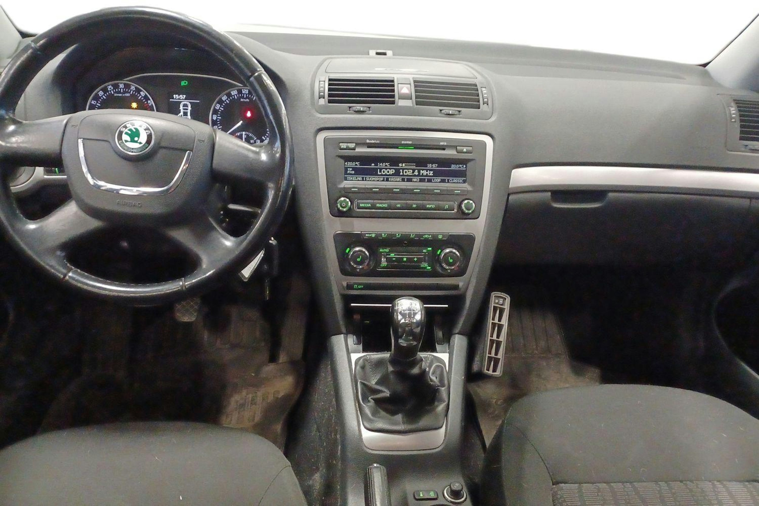 sininen Skoda Octavia 2010 kuva 7.