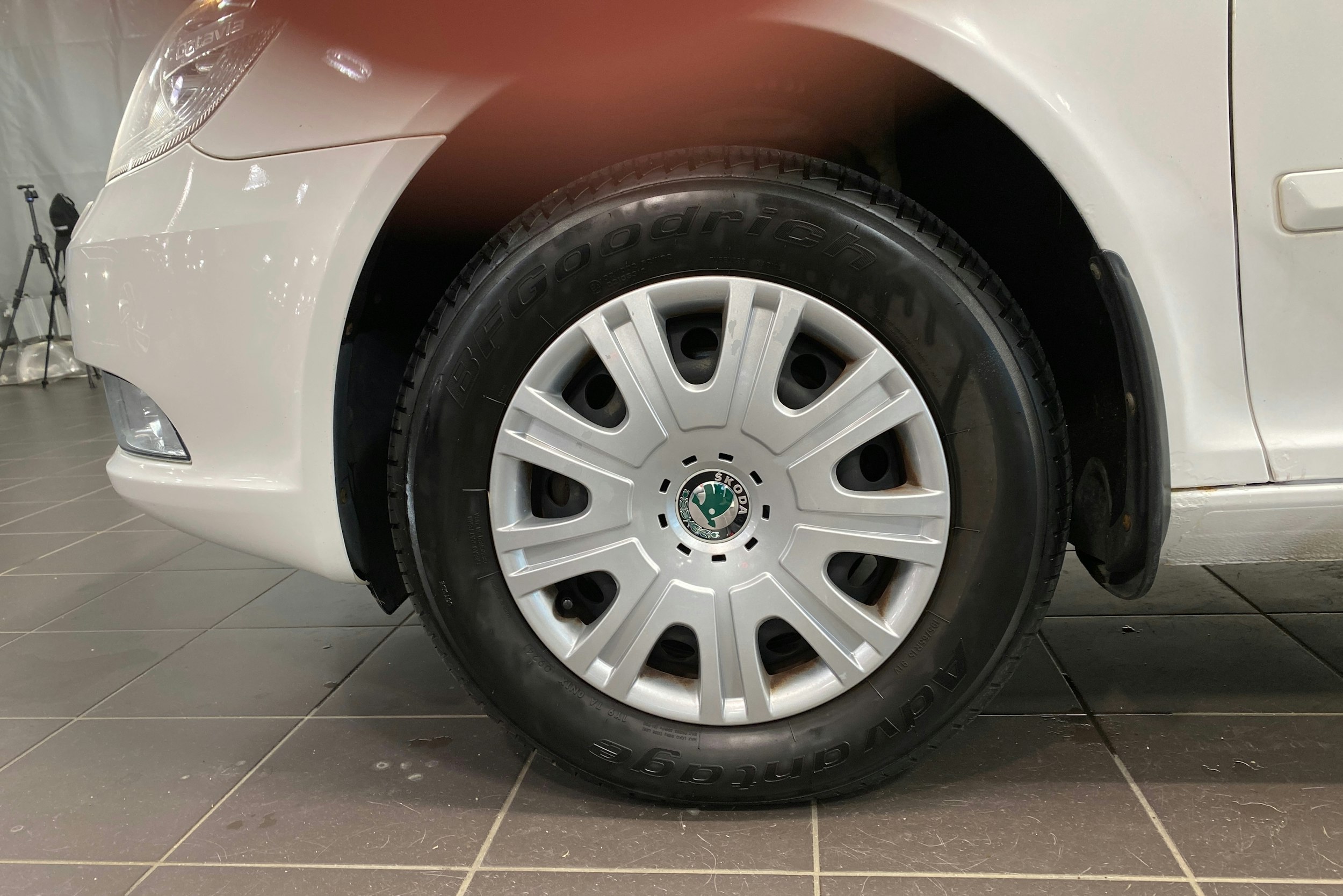 valkoinen Skoda Octavia 2010 kuva 9.