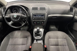 Sininen Skoda OCTAVIA 2011 kuva 7.