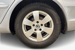 Sininen Skoda OCTAVIA 2011 kuva 9.