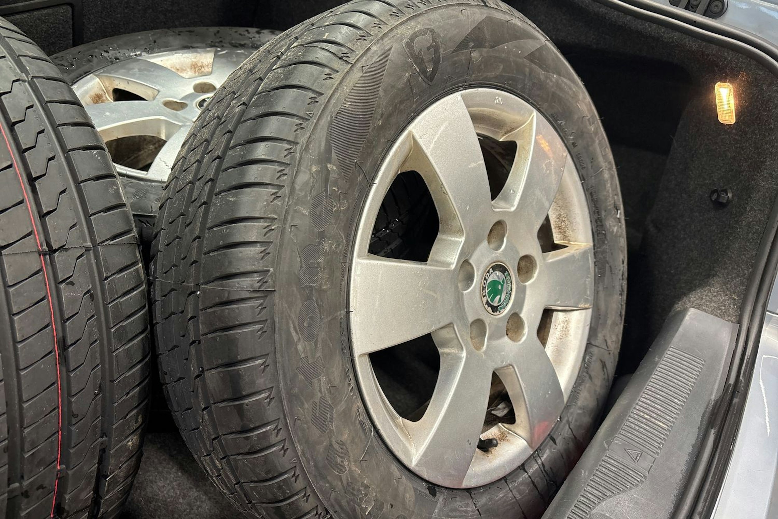 Sininen Skoda OCTAVIA 2011 kuva 10.