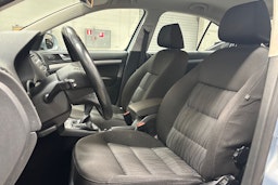 Sininen Skoda OCTAVIA 2011 kuva 11.