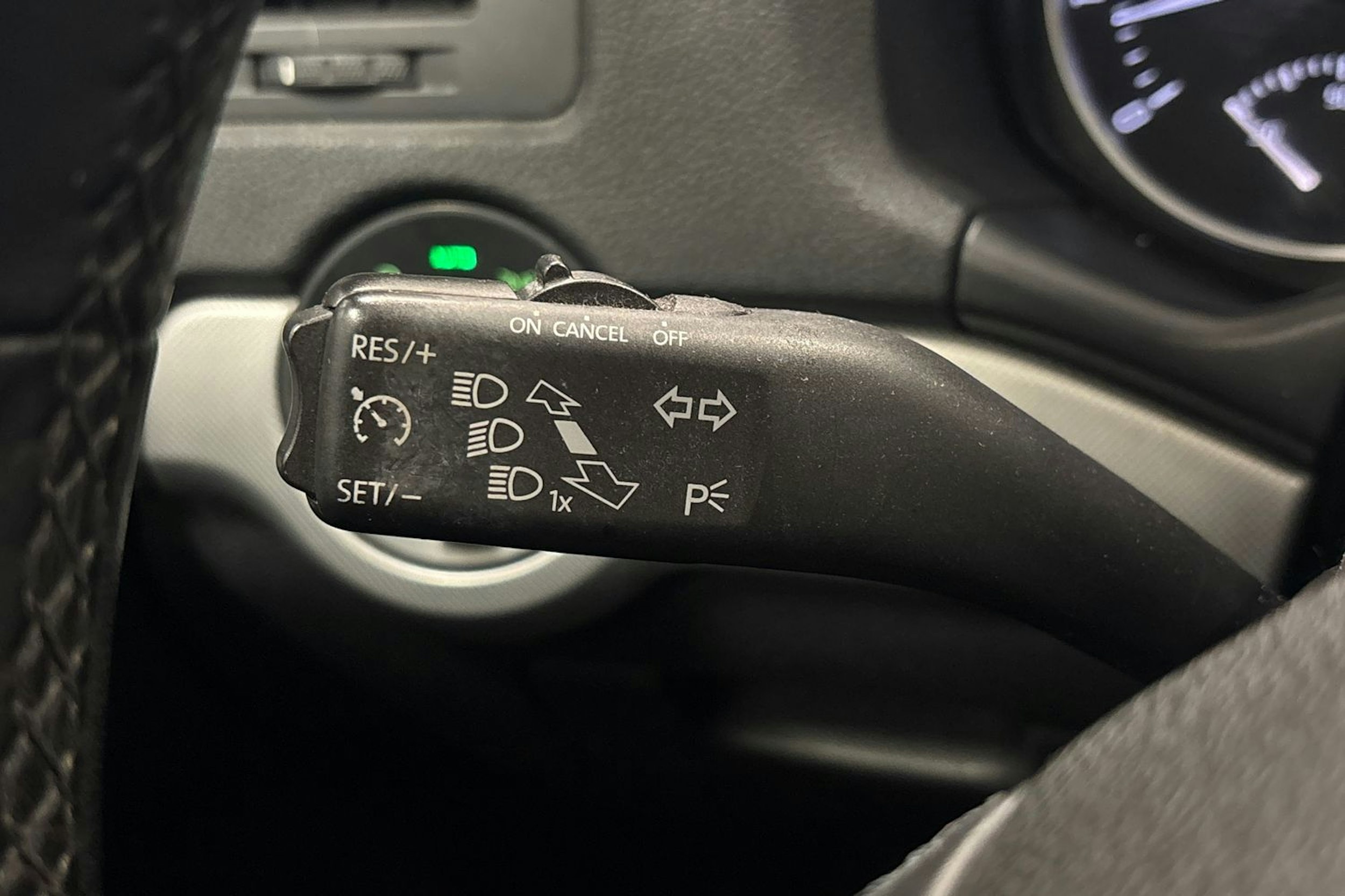 Sininen Skoda OCTAVIA 2011 kuva 13.