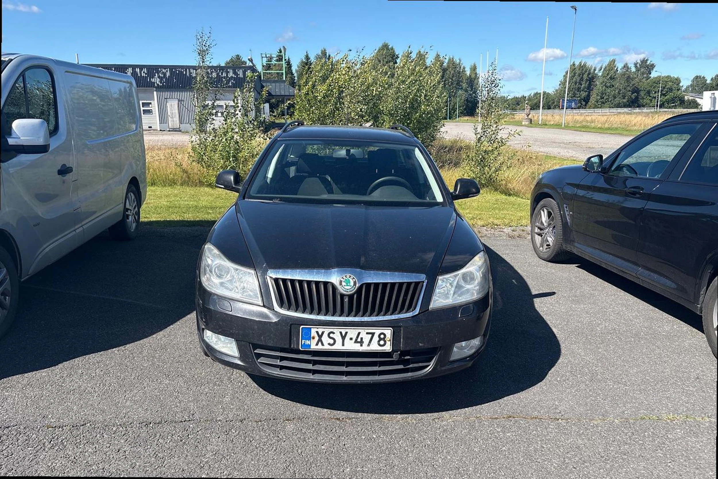 Musta Skoda OCTAVIA 2010 kuva 3.