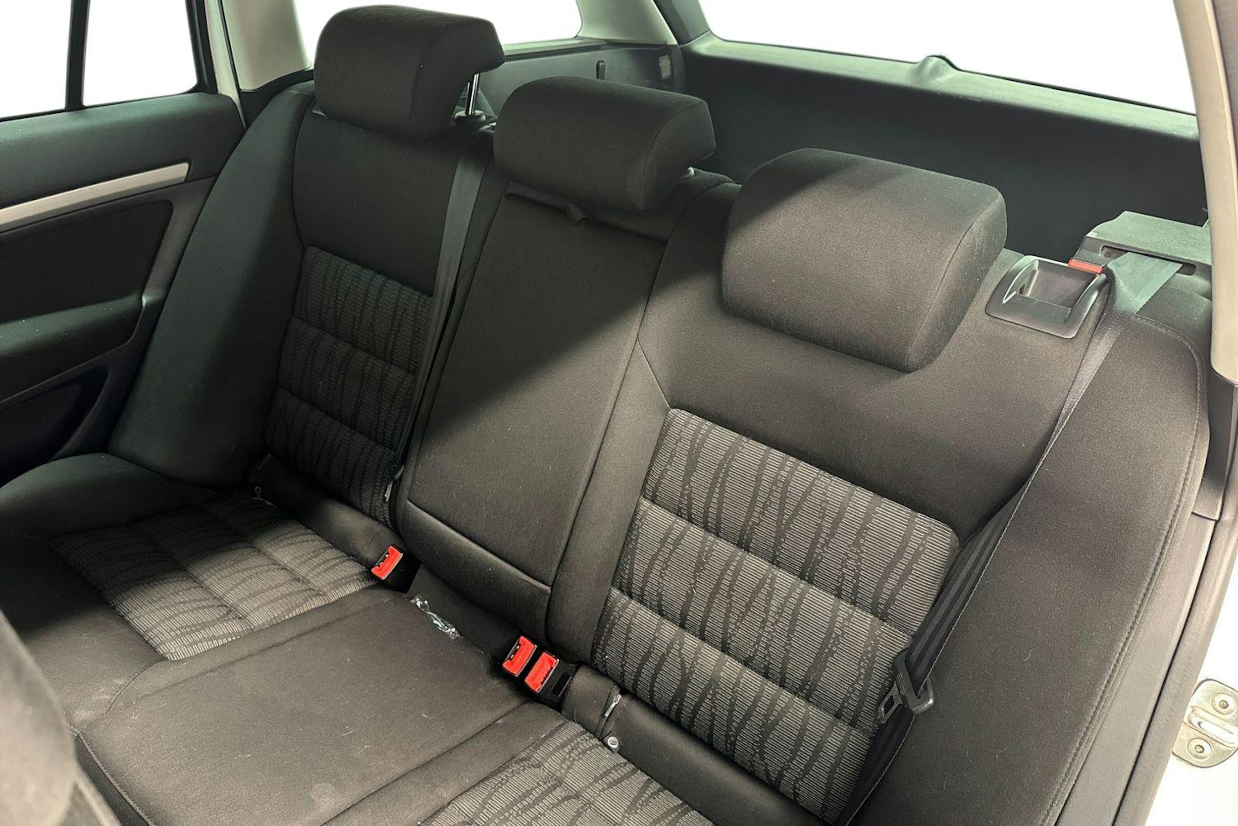 valkoinen Skoda Octavia 2010 kuva 8.