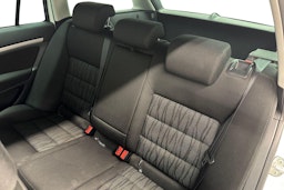 valkoinen Skoda Octavia 2010 kuva 8.