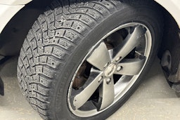 valkoinen Skoda Octavia 2010 kuva 11.