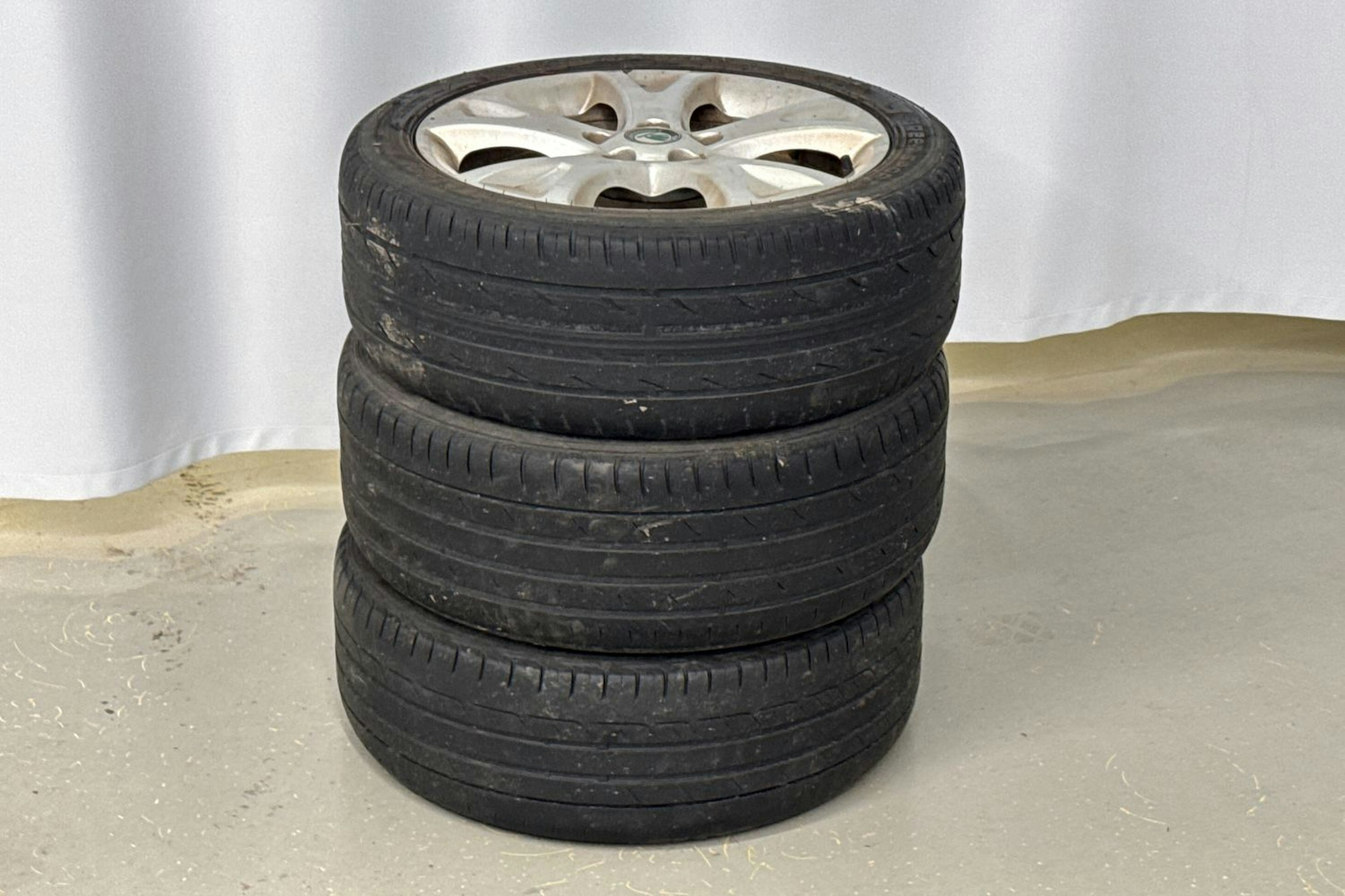 valkoinen Skoda Octavia 2010 kuva 13.