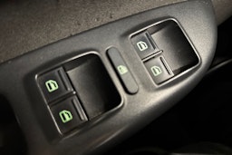 valkoinen Skoda Octavia 2010 kuva 19.