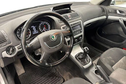 hopea Skoda Octavia 2011 kuva 6.