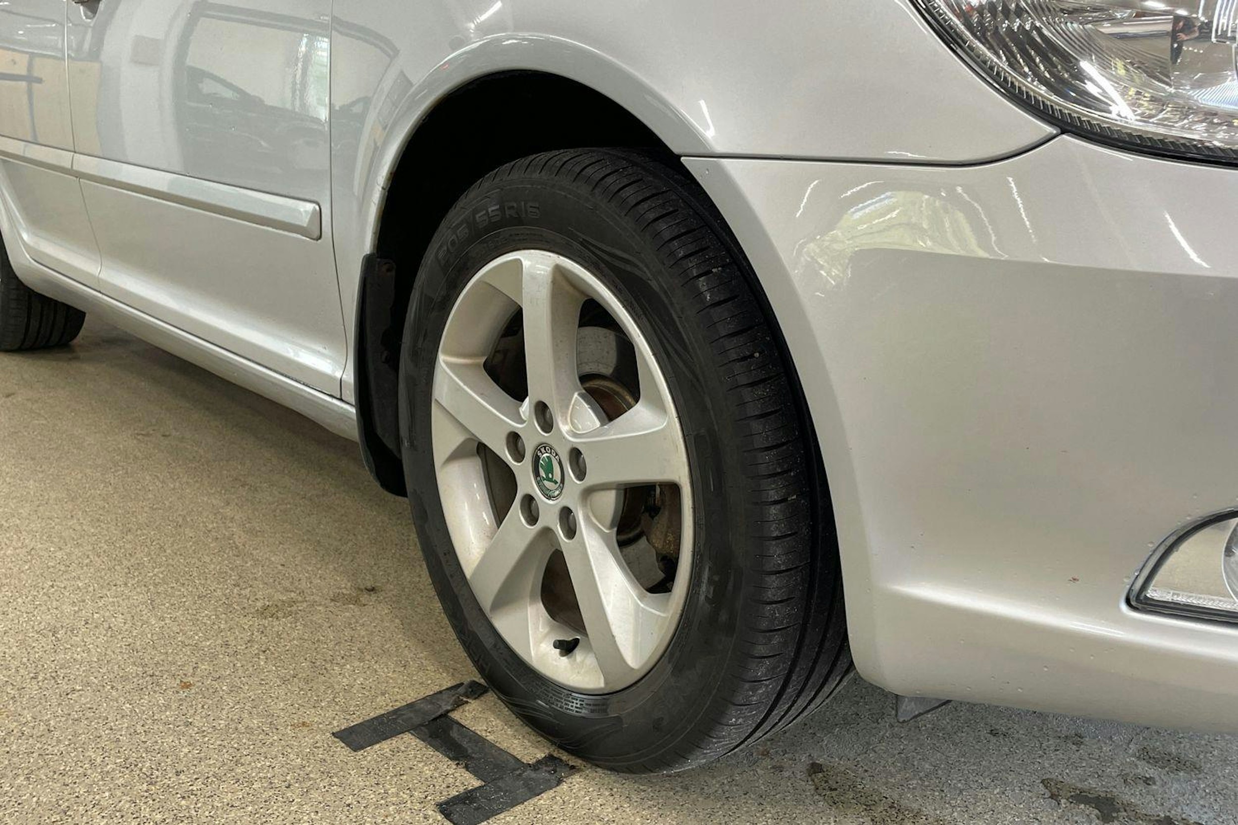 Hopea Skoda OCTAVIA 2011 kuva 10.