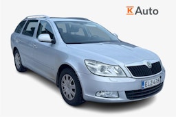 harmaa Skoda Octavia 2011 kuva 1.