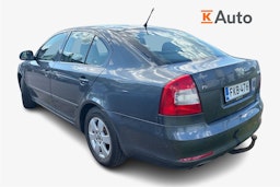 met. harmaa Skoda Octavia 2011 kuva 2.