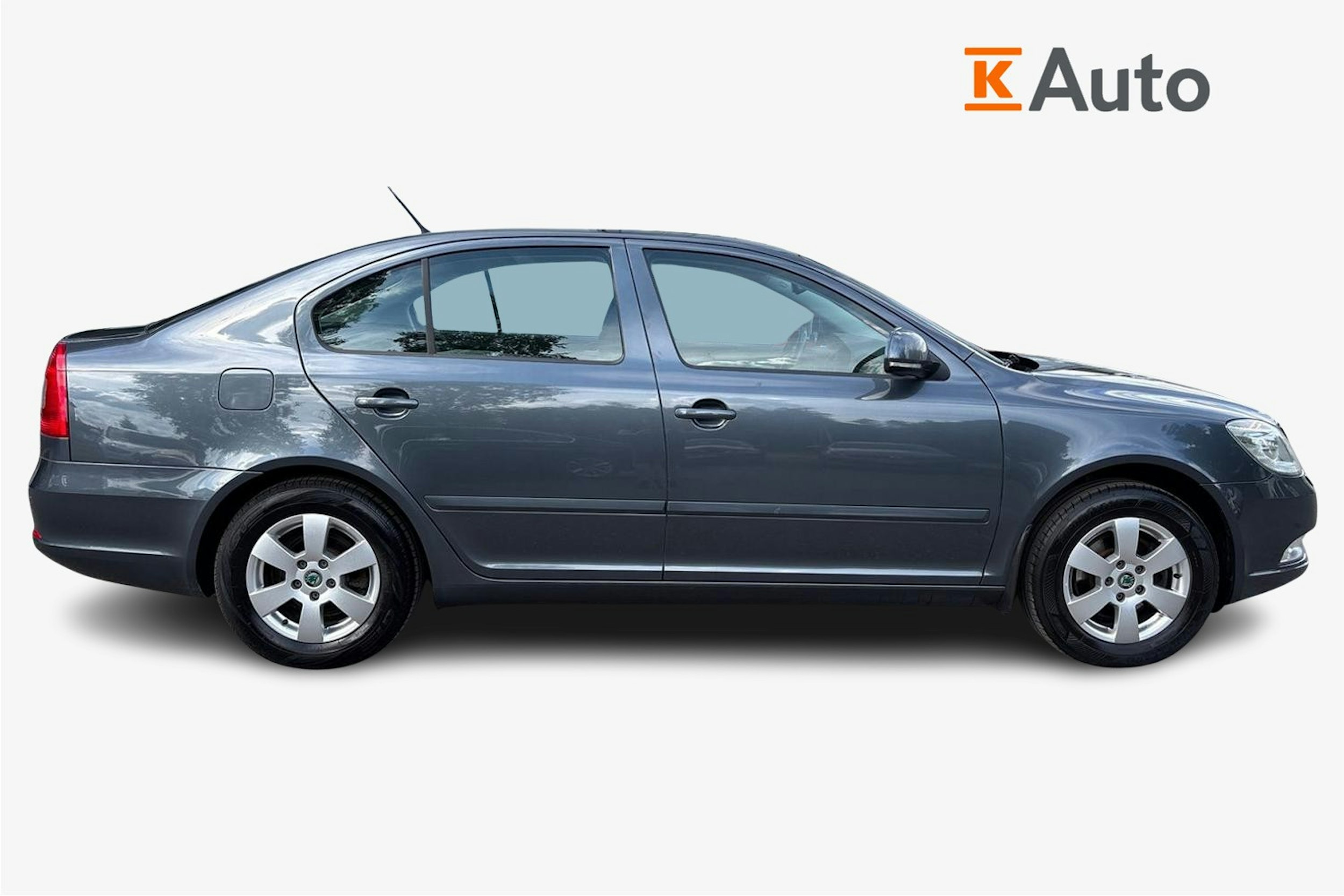 met. harmaa Skoda Octavia 2011 kuva 6.