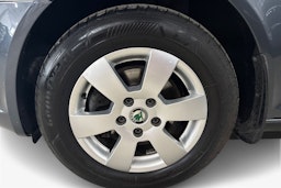 met. harmaa Skoda Octavia 2011 kuva 11.