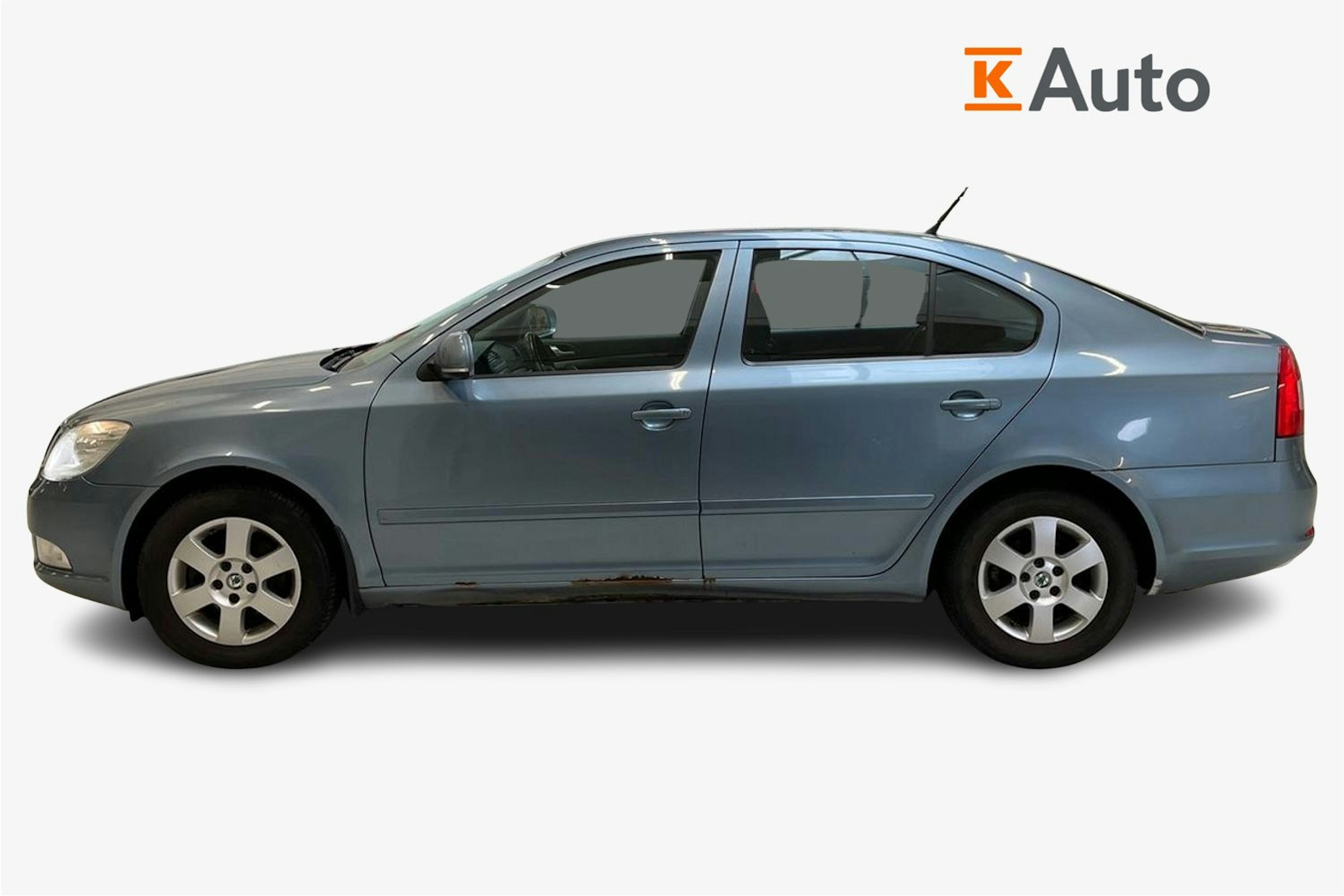 harmaa Skoda Octavia 2011 kuva 5.