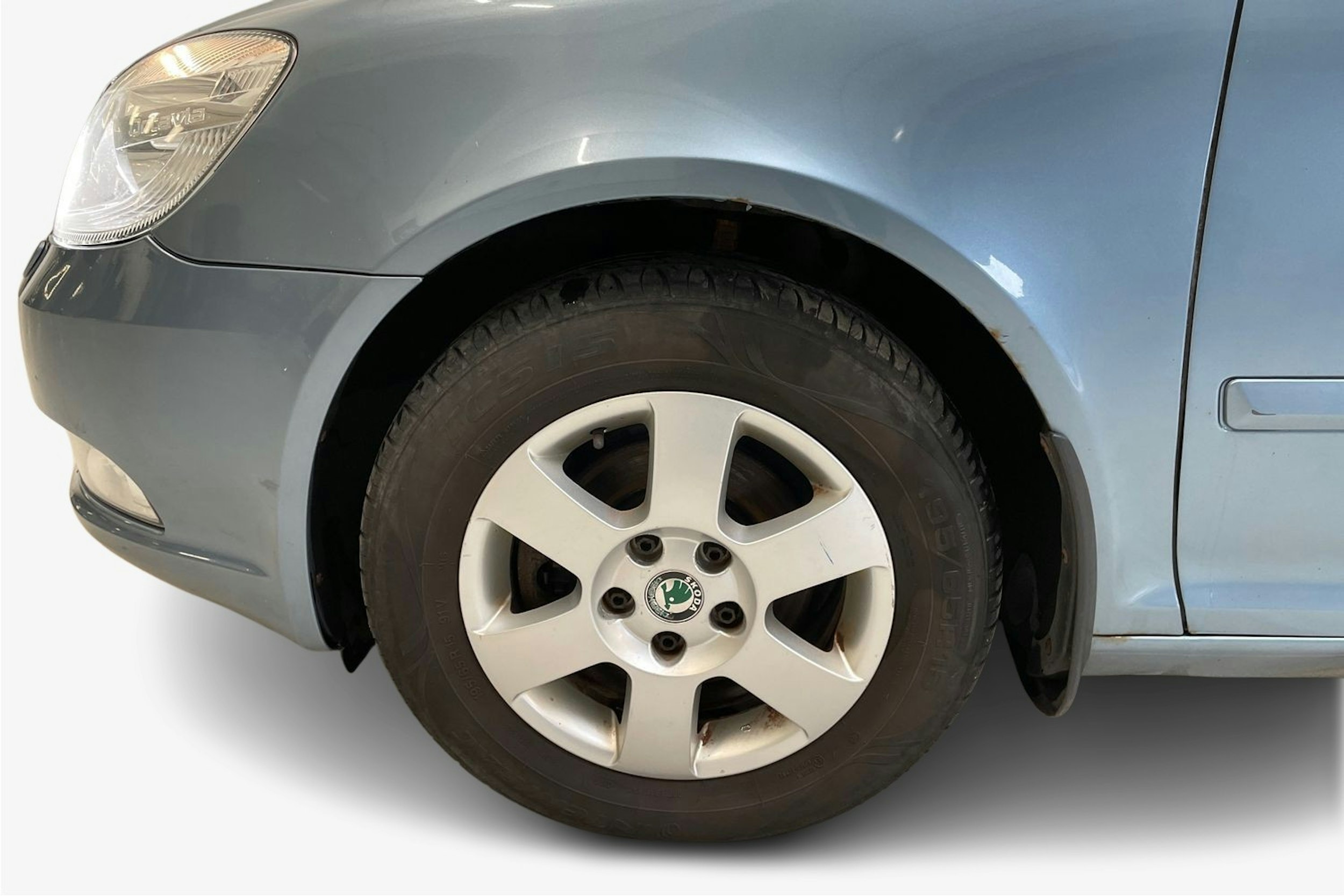 harmaa Skoda Octavia 2011 kuva 9.