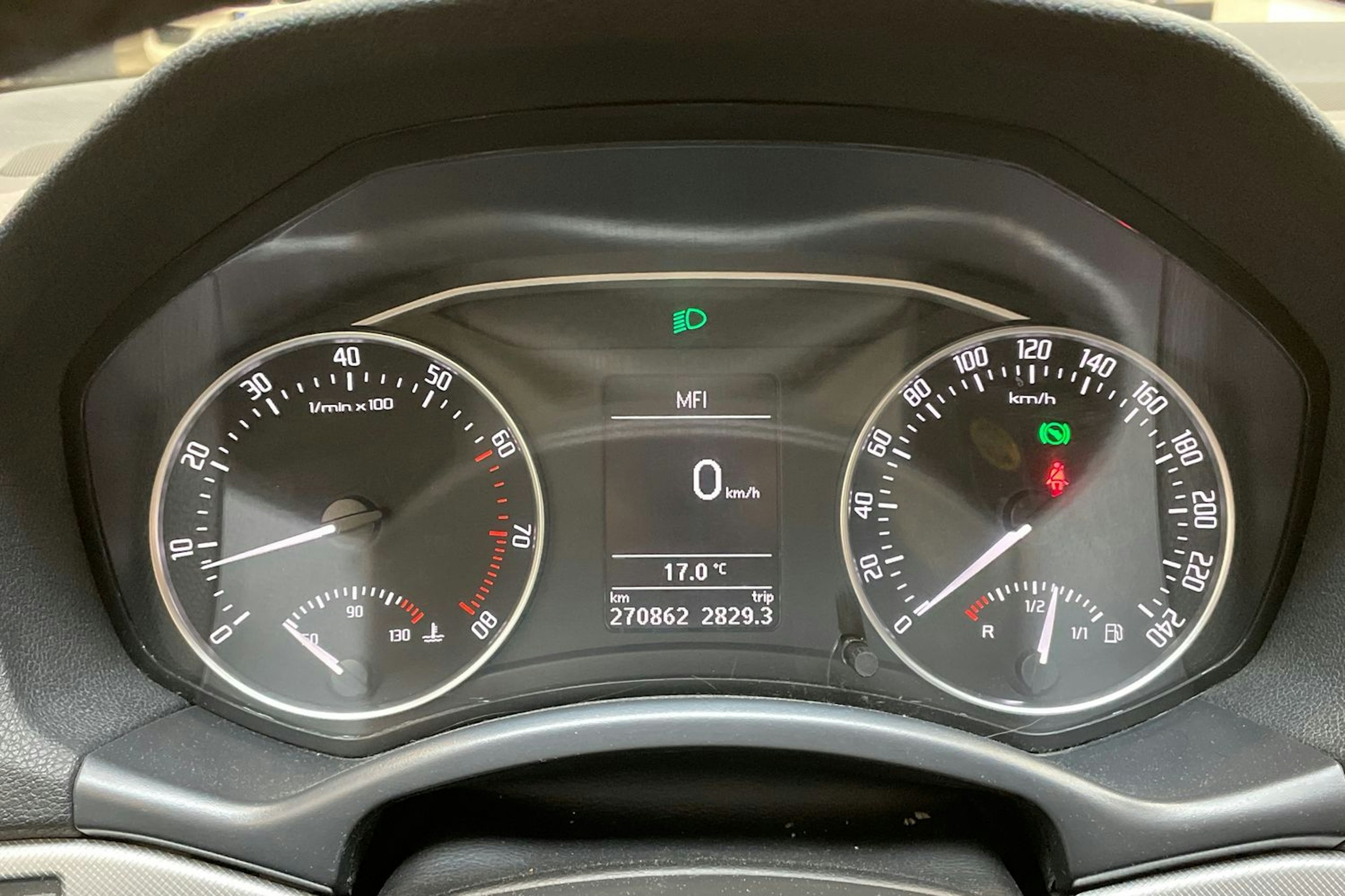 harmaa Skoda Octavia 2011 kuva 12.