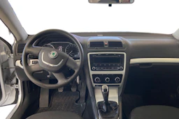 hopea Skoda Octavia 2011 kuva 7.