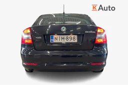 musta Skoda Octavia 2012 kuva 4.