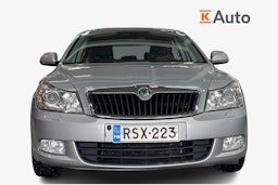 Harmaa Skoda OCTAVIA 2011 kuva 4.