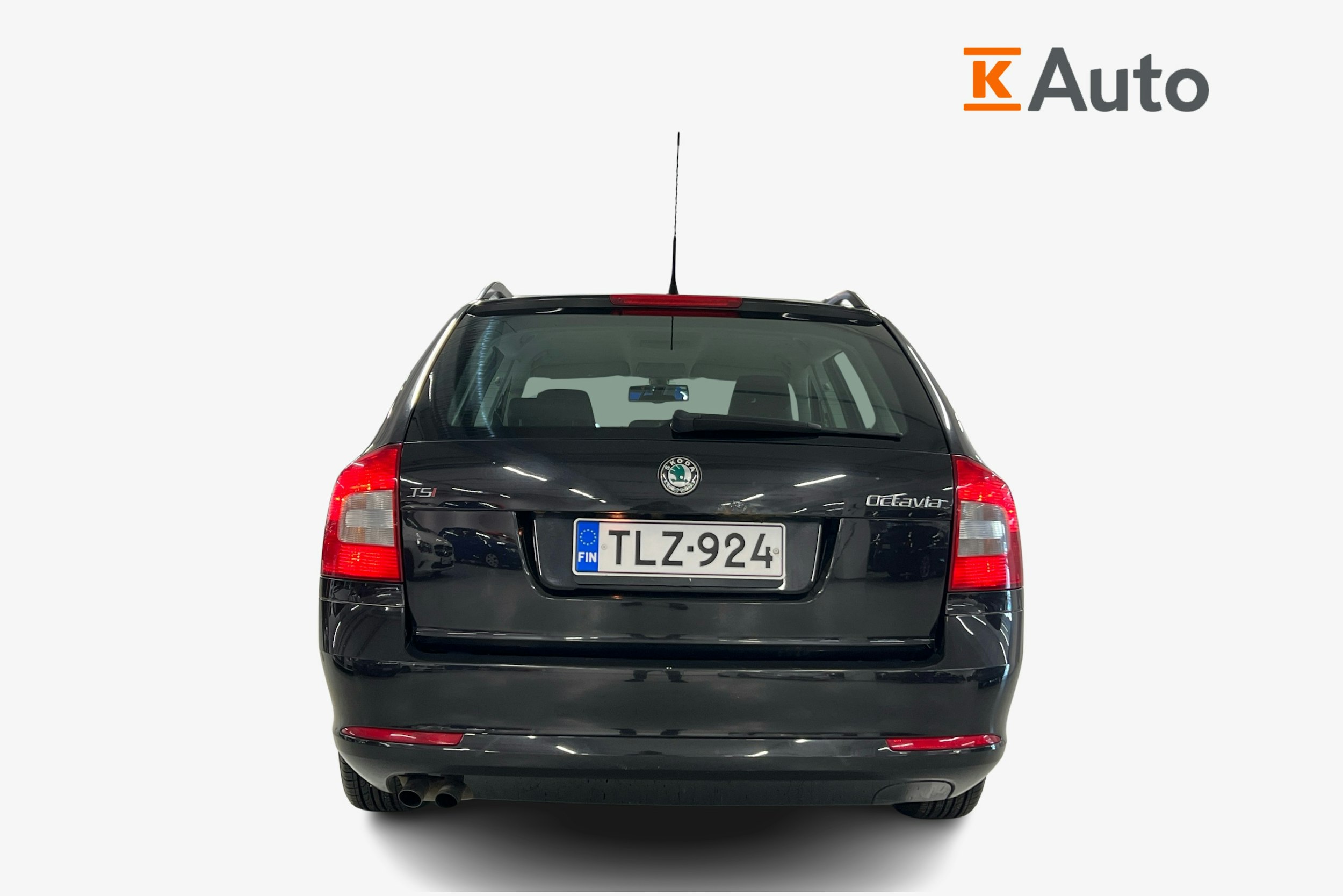 Musta Skoda OCTAVIA 2011 kuva 3.