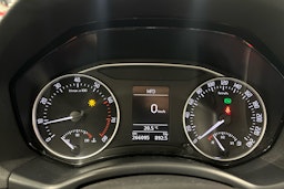 Musta Skoda OCTAVIA 2011 kuva 12.
