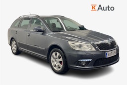 harmaa Skoda Octavia 2011 kuva 1.