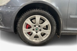 harmaa Skoda Octavia 2011 kuva 9.