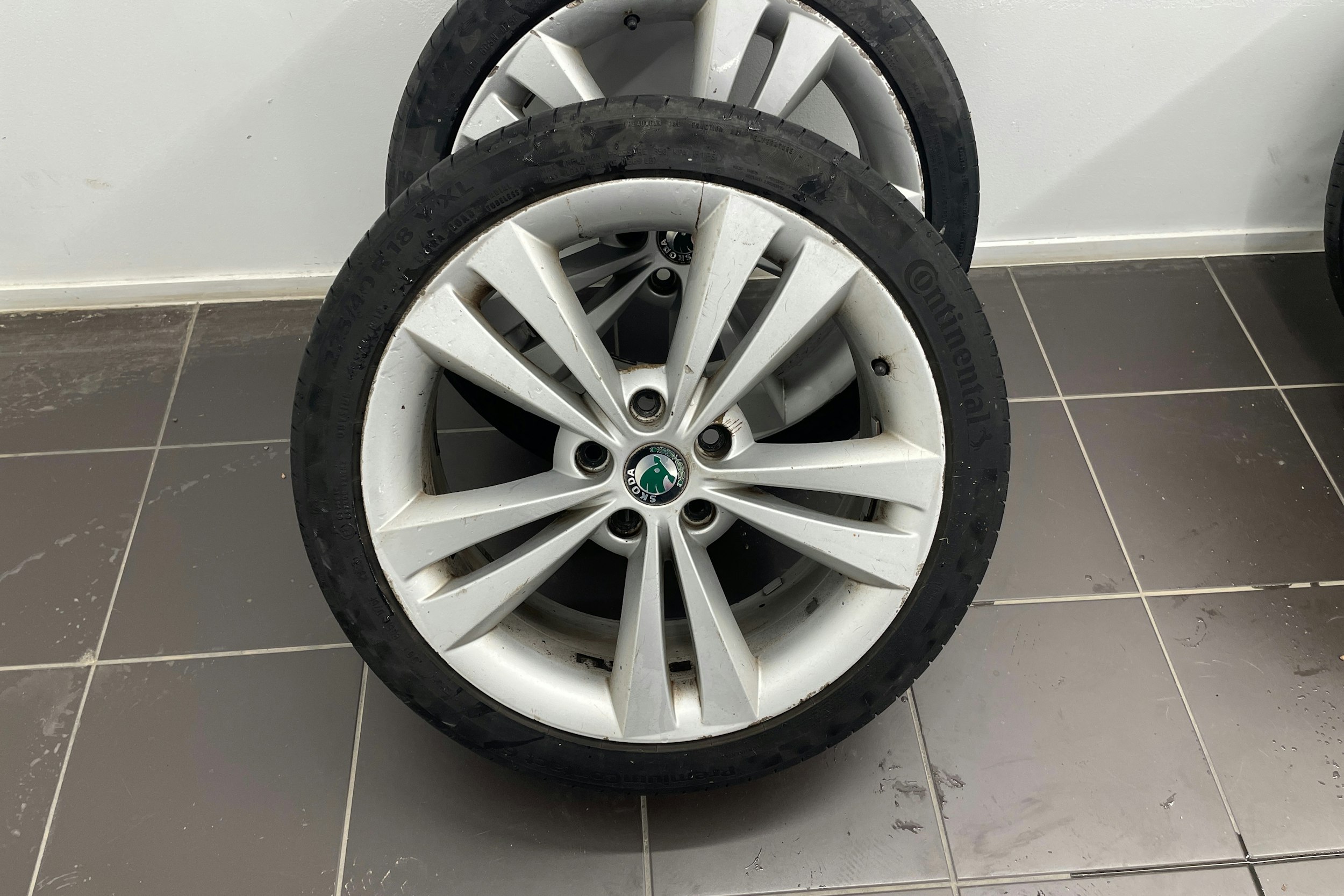 harmaa Skoda Octavia 2011 kuva 10.