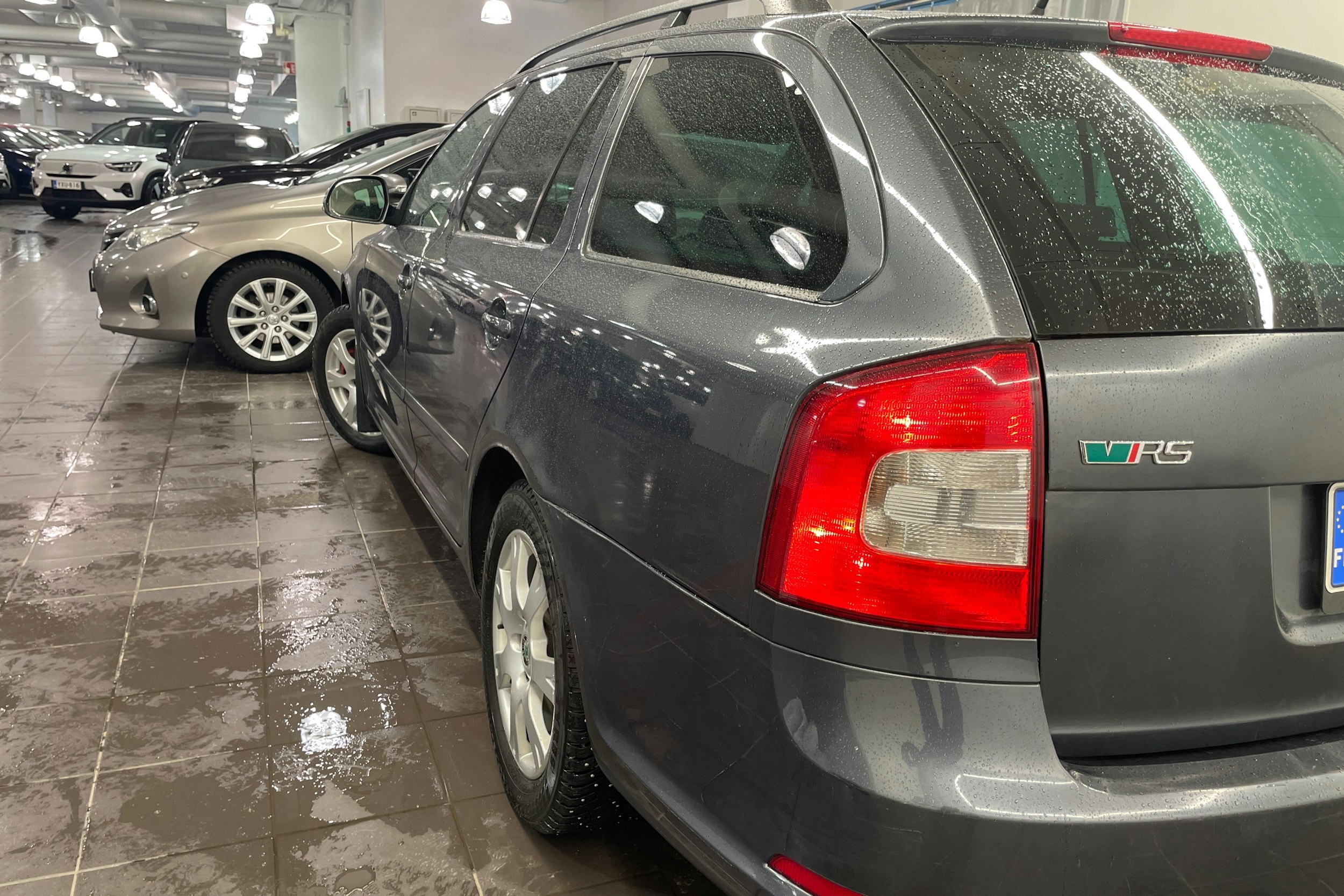 harmaa Skoda Octavia 2011 kuva 14.