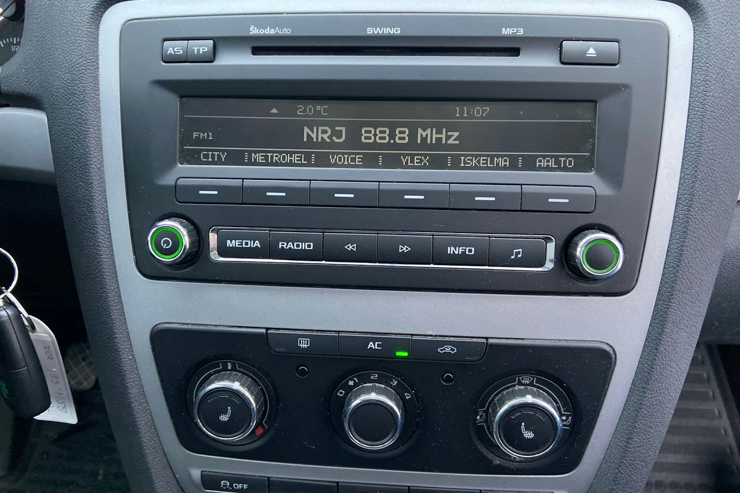 valkoinen Skoda Octavia 2012 kuva 18.