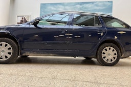 Sininen Skoda OCTAVIA 2012 kuva 19.