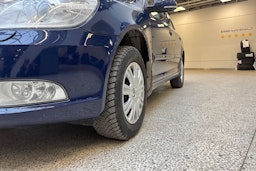 Sininen Skoda OCTAVIA 2012 kuva 20.