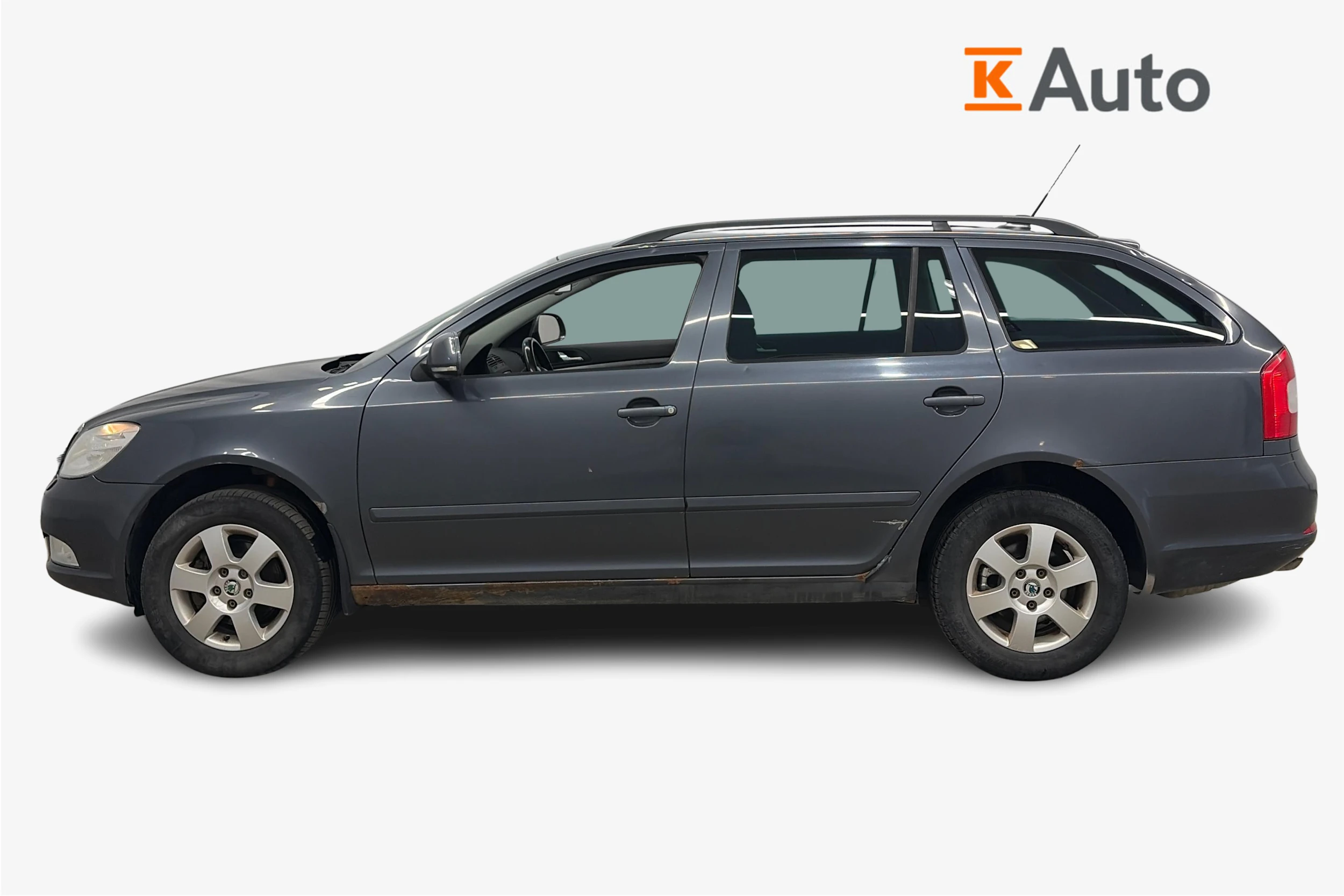 harmaa Skoda Octavia 2012 kuva 5.