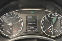 harmaa Skoda Octavia 2012 kuva 8.