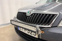 harmaa Skoda Octavia 2012 kuva 19.
